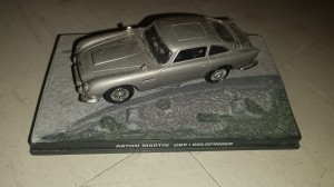 Aston martin d85