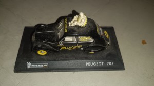 Photo de michelin peugot 202